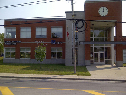 Photo de l'édifice du bureau Terrebonne - Centre Service Canada situé au 835, montée Masson à Terrebonne