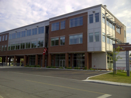 Photo de l'édifice du bureau Repentigny - Centre Service Canada situé au 667, rue Notre-Dame à Repentigny