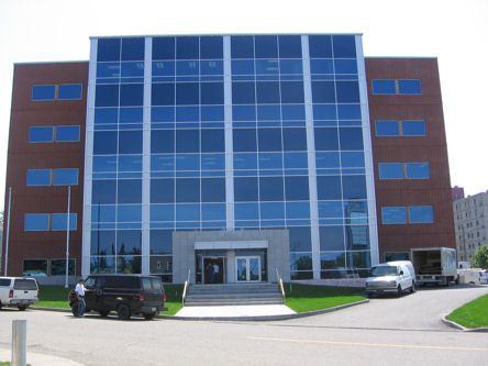 Building image of Rimouski Service Canada Centre at 287 Pierre-Saindon Street in Rimouski