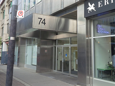 Photo de l'édifice du bureau Toronto - Centre Service Canada - Services de Passeport situé au 74, rue Victoria, suite 300 à Toronto