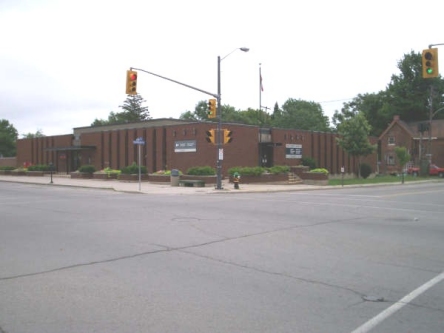 Building image of Gananoque Service Canada Centre at 5 Charles Street South in Gananoque