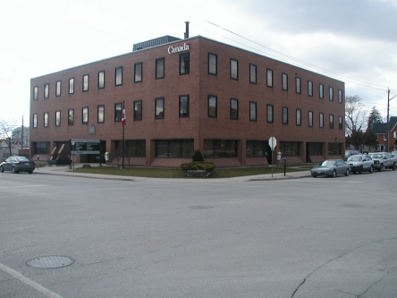Photo de l'édifice du bureau Barrie - Centre Service Canada situé au 48, rue Owen  à Barrie