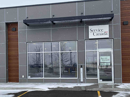 Building image of Weyburn Service Canada Centre at 1-84 Grace Street in Weyburn