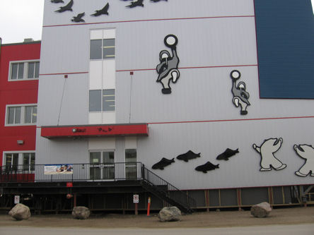Photo de l'édifice du bureau Iqaluit - Centre Service Canada situé au 100-933, rue Mivvik  à Iqaluit