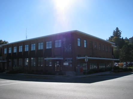 Building image of Campbell River Service Canada Centre at 950 Alder Street in Campbell River