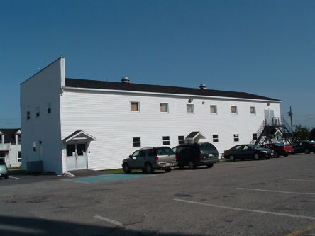Photo de l'édifice du bureau Rogersville - site de services mobiles réguliers situé au 11117, rue Principale à Rogersville