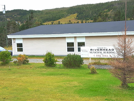 Photo de l'édifice du bureau Riverhead - site de services mobiles réguliers situé au rue Main, 28 à Riverhead