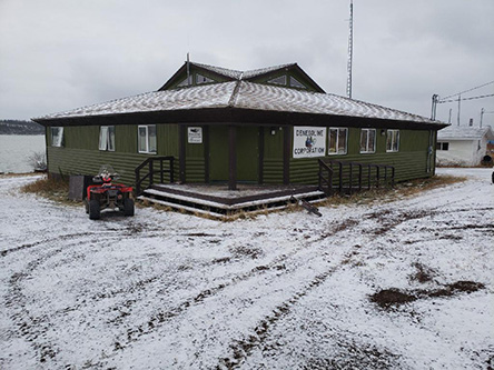 Photo de l'édifice du bureau Łutselk'e - partenaire de prestation de services situé au Édifice de la société de développement de la communauté de Denesoline à Łutselk'e