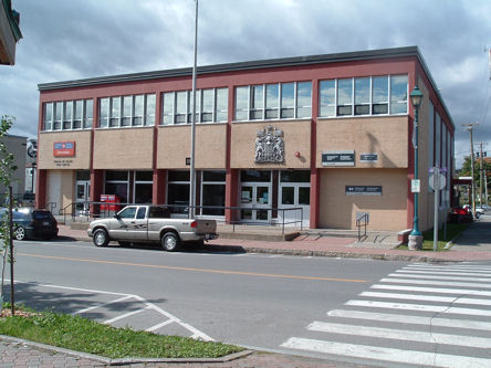 Photo de l'édifice du bureau Edmundston - Centre Service Canada situé au 22, rue Emmerson à Edmundston