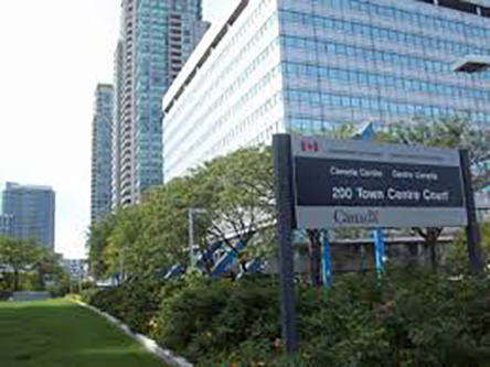 Photo de l'édifice du bureau Scarborough - Centre Service Canada - Services de Passeport situé au 200, cours Town Centre, suite 210 à Scarborough