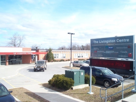 Building image of Tillsonburg Service Canada Centre at 96 Tillson Avenue in Tillsonburg