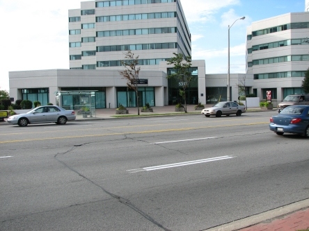 Photo de l'édifice du bureau Toronto - Etobicoke - Centre Service Canada situé au 5353, rue Dundas Ouest à Etobicoke