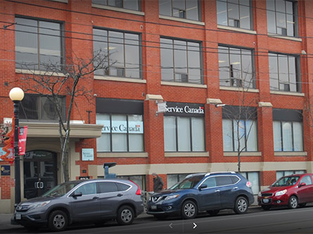 Photo de l'édifice du bureau Toronto - Rue College - Centre Service Canada situé au 559, rue College à Toronto