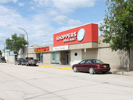 Building image of The Pas Service Canada Centre at 333 Edwards Avenue in The Pas