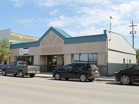 Building image of Flin Flon Service Canada Centre at 111 Main Street in Flin Flon