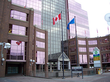 Photo de l'édifice du bureau Centre Service Canada de Edmonton - Services de Passeport situé au 9700, avenue Jasper, suite 126 à Edmonton